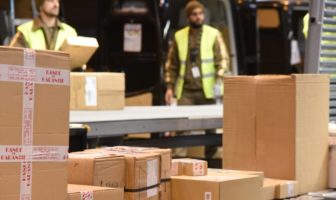 Comment le Coronavirus a changé le service de livraisons et du SAV des principaux acteurs du e-commerce français