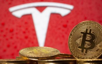 Elon Musk annonce la possibilité d’acheter une Tesla avec des Bitcoins